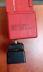 ALLEN BRADLEY 440K-T11085 GUARDMASTER TROJAN 5 SAFETY SWITCH 440KT11085