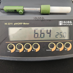HANNA instruments HI 2211 pH ORP meter with probeHI1131 PN HI2211